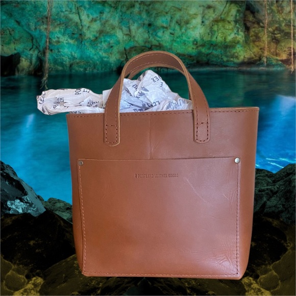 Portland Leather Handbags - PORTLAND LEATHER COMPANY MINI ZIP TOP CROSSBODY IN HONEY